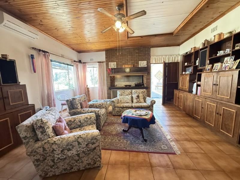 4 Bedroom Property for Sale in Bergzicht Western Cape